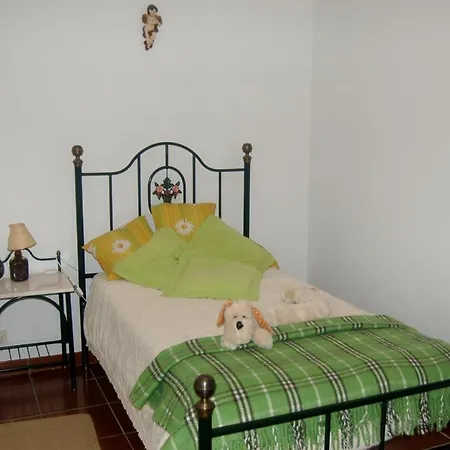 4 Bedrooms House With Shared Pool Garden And Wifi At Vila Fernando