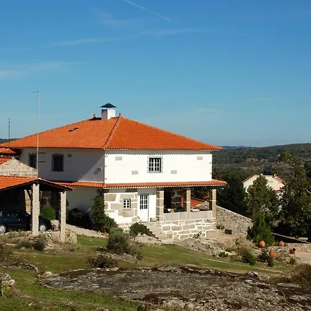 Σπίτι διακοπών 4 Bedrooms House With Shared Pool Garden And Wifi At Vila Fernando *