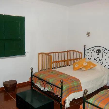 4 Bedrooms House With Shared Pool Garden And Wifi At Vila Fernando * Vila Fernando (Guarda)