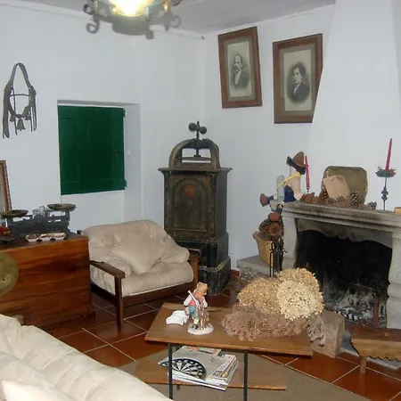 4 Bedrooms House With Shared Pool Garden And Wifi At Vila Fernando * Vila Fernando (Guarda)