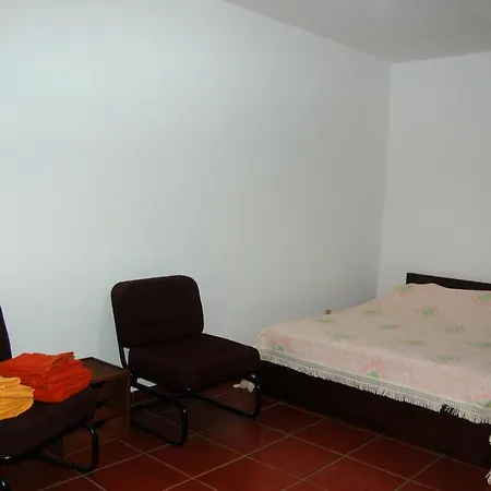 Σπίτι διακοπών 4 Bedrooms House With Shared Pool Garden And Wifi At Vila Fernando Vila Fernando (Guarda)