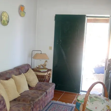 4 Bedrooms House With Shared Pool Garden And Wifi At Vila Fernando Σπίτι διακοπών *