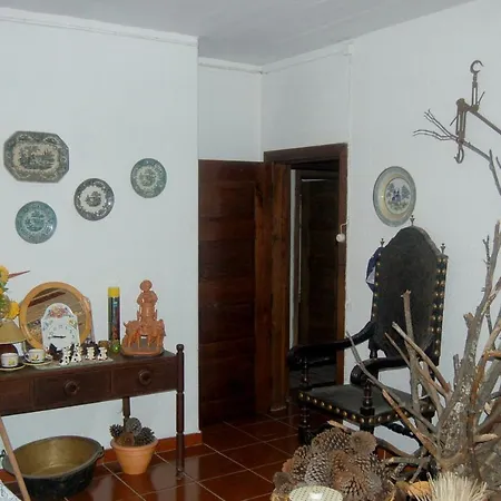 4 Bedrooms House With Shared Pool Garden And Wifi At Vila Fernando Σπίτι διακοπών Vila Fernando (Guarda)
